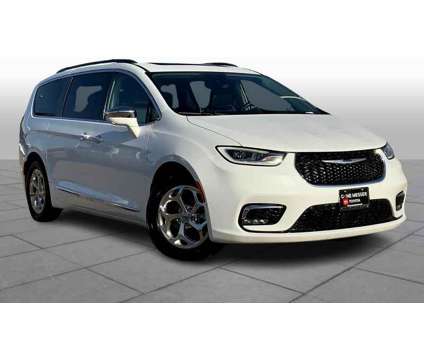 2022UsedChryslerUsedPacificaUsedFWD is a White 2022 Chrysler Pacifica Car for Sale in Lubbock TX