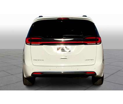 2022UsedChryslerUsedPacificaUsedFWD is a White 2022 Chrysler Pacifica Car for Sale in Lubbock TX