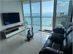 Exquisite 2/2 + Den Luxury Residence in the Heart of Brickell: Unparalleled