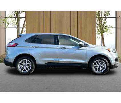 2021 Ford Edge SEL is a Silver 2021 Ford Edge SEL SUV in Madera CA