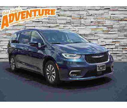 2022 Chrysler Pacifica Hybrid Touring L is a Blue 2022 Chrysler Pacifica Hybrid Touring L Hybrid in Chattanooga TN