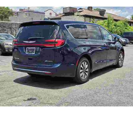 2022 Chrysler Pacifica Hybrid Touring L is a Blue 2022 Chrysler Pacifica Hybrid Touring L Hybrid in Chattanooga TN