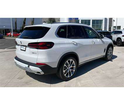 2024 BMW X5 xDrive40i is a White 2024 BMW X5 4.6is Car for Sale in Reno NV