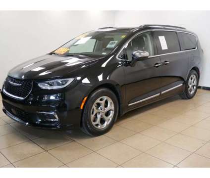 2022 Chrysler Pacifica Limited is a Black 2022 Chrysler Pacifica Limited Car for Sale in Saint Louis MO