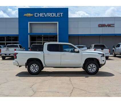 2022 Nissan Frontier SV is a White 2022 Nissan frontier SV Car for Sale in Brookhaven MS