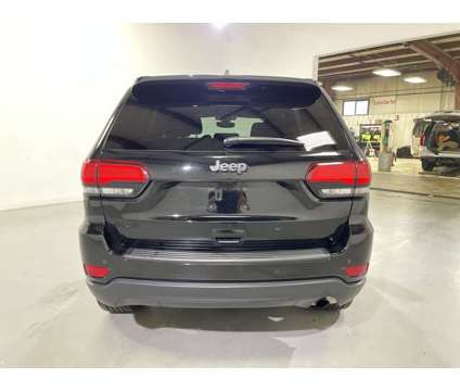 2021 Jeep Grand Cherokee Freedom is a Black 2021 Jeep grand cherokee Car for Sale in Traverse City MI