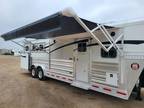 2025 Platinum Coach Outlaw Beautiful Outlaw 3 Horse 10'8" SIDE LOAD 3 horses
