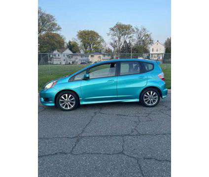 2013 Honda Fit for sale is a Green 2013 Honda Fit Car for Sale in Avenel NJ