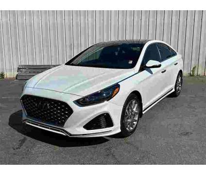 2019 Hyundai Sonata Limited 2.0T is a White 2019 Hyundai Sonata Limited 2.0T Sedan in Carrollton GA