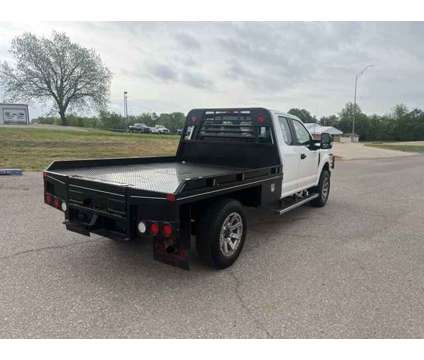 2019 Ford F-350SD XL is a White 2019 Ford F-350 XL Truck in Cordell OK