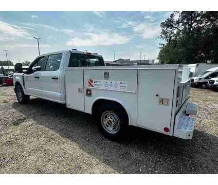 2024 Ford F-250SD XL is a White 2024 Ford F-250 XL Truck in Bogart GA