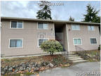 Centrally Located & Updated Puyallup Apartment with W/D in Unit