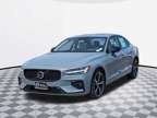 2024 Volvo S60 B5 Plus Dark Theme