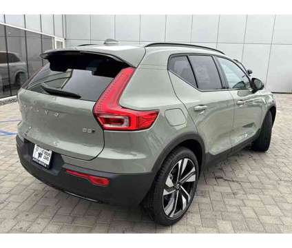 2024 Volvo XC40 Ultimate is a Green 2024 Volvo XC40 SUV in Santa Monica CA