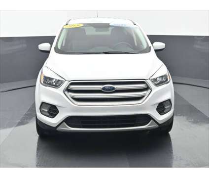 2019 Ford Escape SE is a White 2019 Ford Escape SE SUV in Dubuque IA