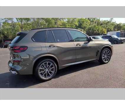 2025 BMW X5 sDrive40i is a Green 2025 BMW X5 3.0si SUV in Jacksonville FL