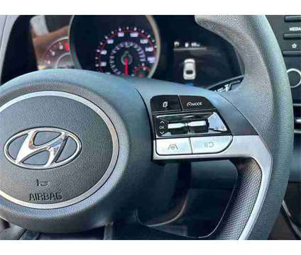 2021 Hyundai Elantra SEL is a White 2021 Hyundai Elantra Sedan in North Attleboro MA