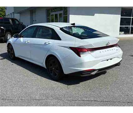 2021 Hyundai Elantra SEL is a White 2021 Hyundai Elantra Sedan in North Attleboro MA