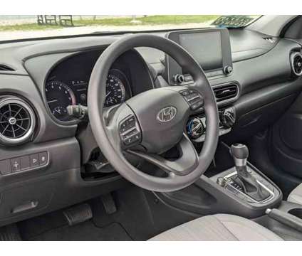 2022 Hyundai Kona SEL is a Green 2022 Hyundai Kona SEL SUV in Tinley Park IL