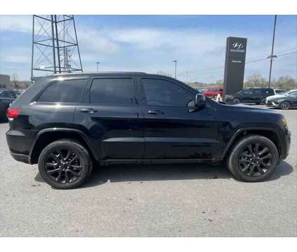 2021 Jeep Grand Cherokee Laredo X 4x4 is a Black 2021 Jeep grand cherokee Laredo SUV in Utica NY