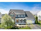 325 Meadow Creek Dr, Westminster, MD 21158