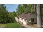 277 Pinecrest Ln, Bluemont, VA 20135