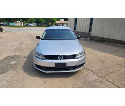 2014 Volkswagen Jetta for sale is a Silver 2014 Volkswagen Jetta 2.5 Trim Car for Sale in Austin TX