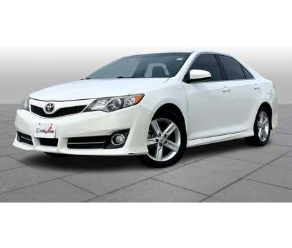 2014UsedToyotaUsedCamryUsed2014.5 4dr Sdn I4 Auto is a White 2014 Toyota Camry Car for Sale in Houston TX