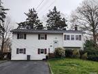 Home For Sale In Bayport, New York