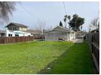 Home For Sale In Hanford, California