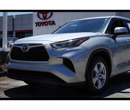 2020 Toyota Highlander L is a Silver 2020 Toyota Highlander Car for Sale in Moss Point MS