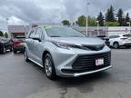 2022 Toyota Sienna LE/HYBRID /APPLE CARPLAY/CERTIFIED 8 Passenger