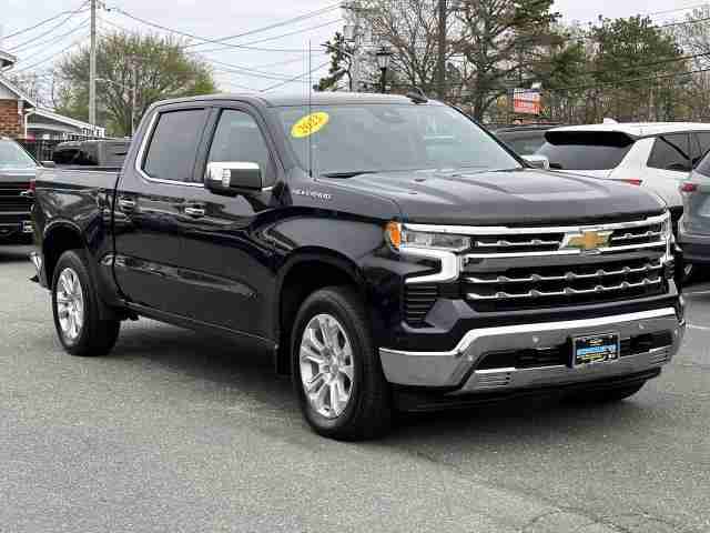 2023 Chevrolet Silverado 1500 4WD Crew Cab Short Bed LTZ