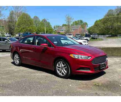 2013 Ford Fusion SE is a Red 2013 Ford Fusion SE Sedan in Danbury CT