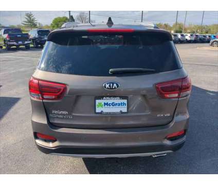 2019 Kia Sorento 3.3L EX is a Brown 2019 Kia Sorento SUV in Dubuque IA