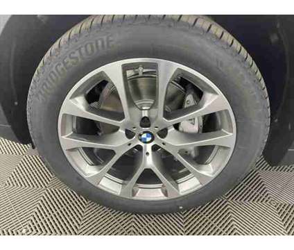 2025 BMW X5 xDrive40i is a White 2025 BMW X5 4.8is SUV in Freeport NY