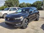 2022 Volvo XC40 T5 R-Design