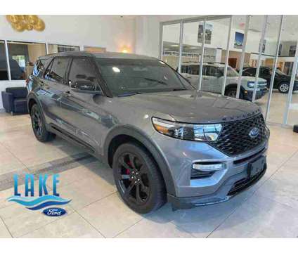 2022UsedFordUsedExplorerUsed4WD is a Grey 2022 Ford Explorer Car for Sale in Milwaukee WI