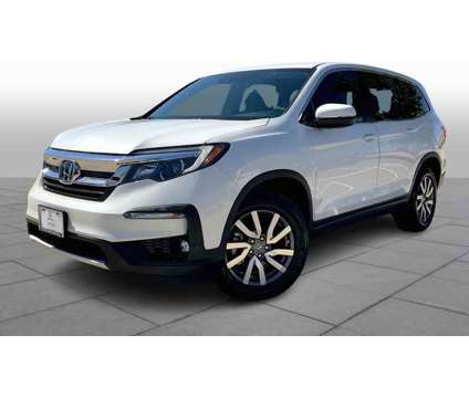 2021UsedHondaUsedPilotUsed2WD is a Silver, White 2021 Honda Pilot Car for Sale in Kingwood TX