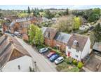 Property & Houses For Sale: Queens Mead Gardens Odiham