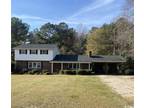 Home For Sale In Kingstree, South Carolina