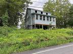 Home For Sale In New Hampton, New York
