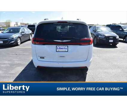 2022 Chrysler Pacifica Touring L is a White 2022 Chrysler Pacifica Touring Van in Rapid City SD