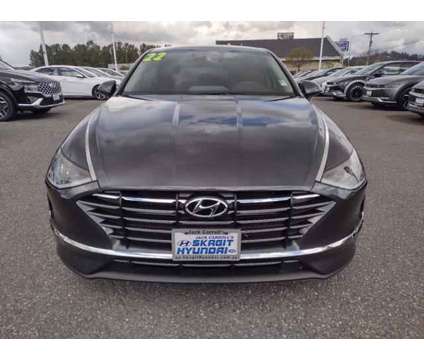 2022 Hyundai Sonata SE is a Grey 2022 Hyundai Sonata SE Sedan in Burlington WA