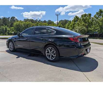 2020 Hyundai Sonata SEL is a Black 2020 Hyundai Sonata Sedan in Charleston SC