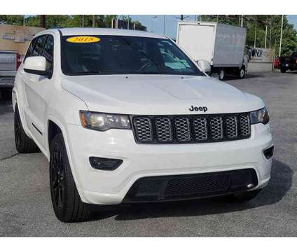 2018 Jeep Grand Cherokee Altitude is a White 2018 Jeep grand cherokee Altitude Car for Sale in Harrisburg PA