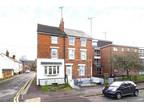 George Street, Reading, Berkshire, RG1 2 bed apartment - £1,300 pcm (£300 pw)