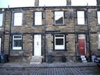 Denton Terrace, Morley 2 bed terraced house to rent - £695 pcm (£160 pw)