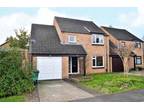 Carston Grove, Calcot, Berkshire, RG31 4 bed link detached house - £1,850 pcm