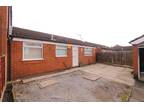 2 bedroom Semi Detached Bungalow to rent, Mill Lane, Stockport, SK5 £1,100 pcm